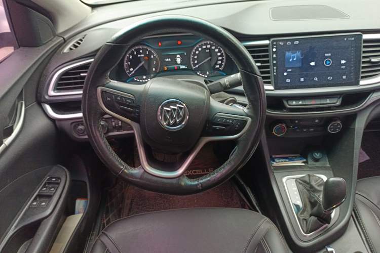 Used Buick GT 2018 18T Automatic Elite Model Steering Wheel
