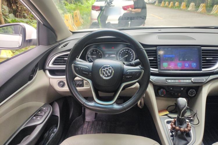 Used Buick GT 2018 15T Dual-Clutch Elite Model China V Standard Steering Wheel