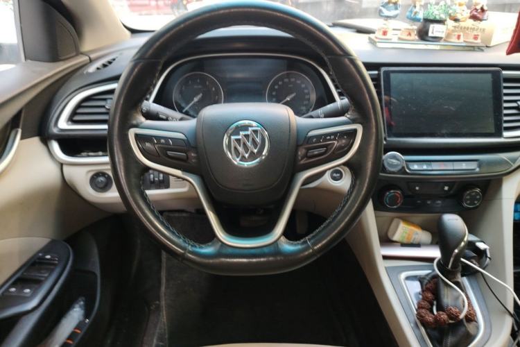 Used Buick GT 2018 15T Dual-Clutch Elite Model China V Standard Steering Wheel