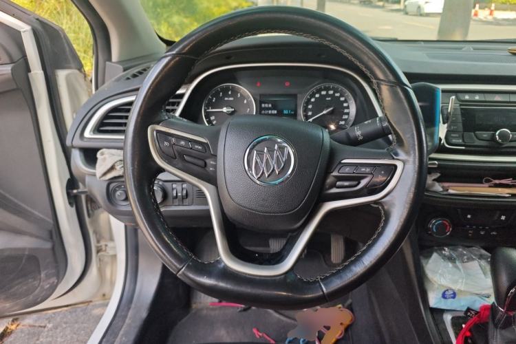 Used Buick GT 2018 18T Automatic Elite Model Steering Wheel