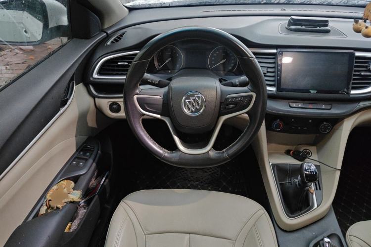 Used Buick GT 2018 15T Manual Elite Version China V Standard Steering Wheel