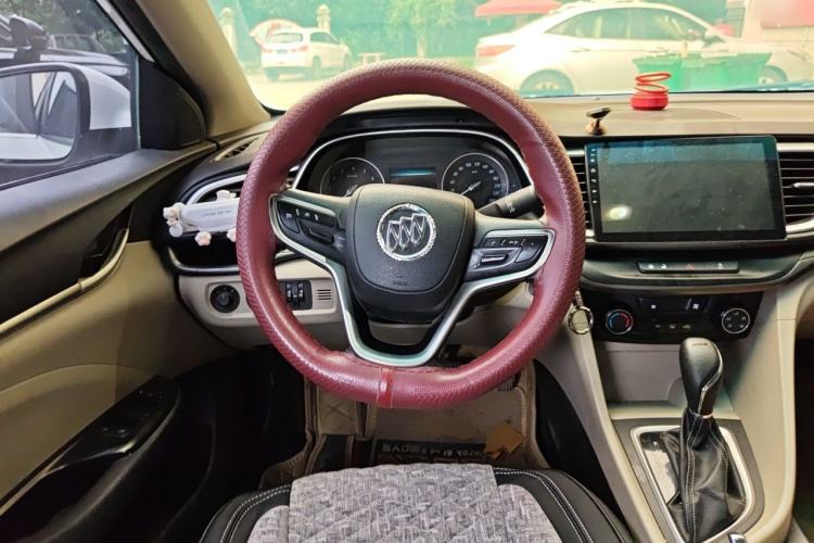 Used Buick GT 2018 15T Dual-Clutch Elite Model China V Standard Steering Wheel