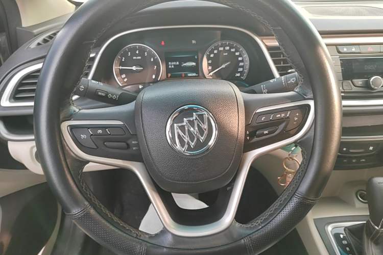 Used Buick GT 2018 15T Dual-Clutch Elite Model China V Standard Steering Wheel