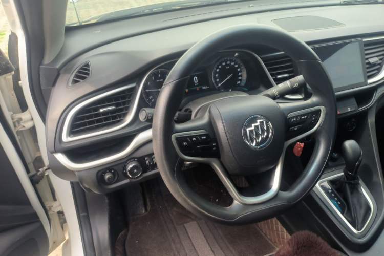 Used Buick GT 2018 18T Automatic Elite Model Steering Wheel