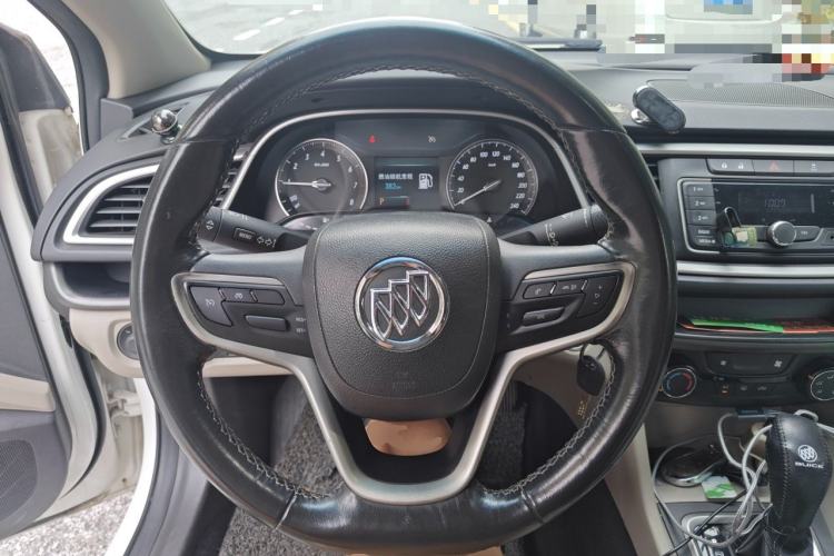 Used Buick GT 2018 15T Dual-Clutch Elite Model China V Standard Steering Wheel