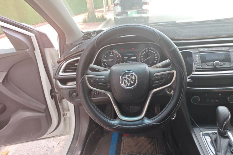 Used Buick GT 2018 18T Automatic Elite Model Steering Wheel