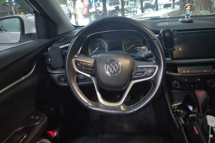 Used Buick GT 2018 18T Automatic Elite Model Steering Wheel