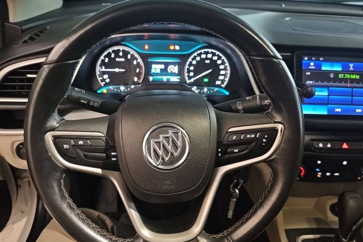 Used Buick GT 2018 15T Dual-Clutch Elite Model China V Standard Steering Wheel