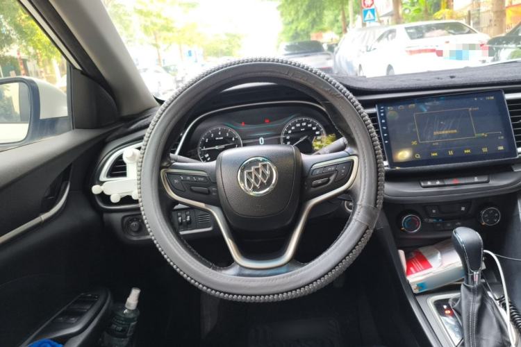 Used Buick GT 2018 18T Automatic Elite Model Steering Wheel
