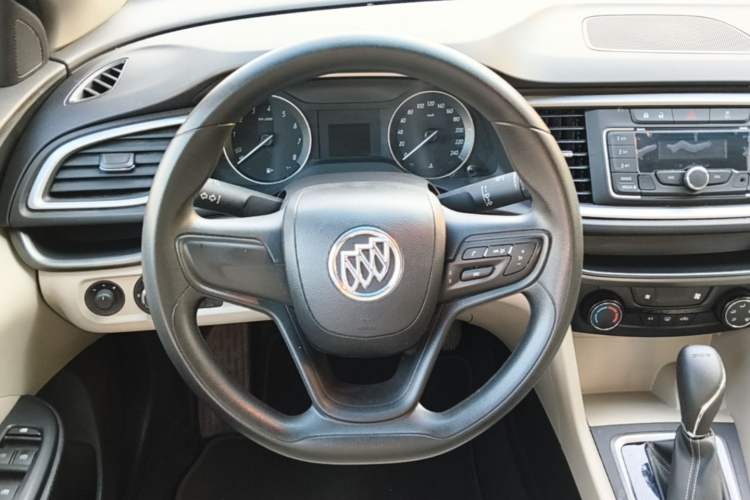 Used Buick GT 2018 15T Dual-Clutch Advanced Model China V Standard Steering Wheel