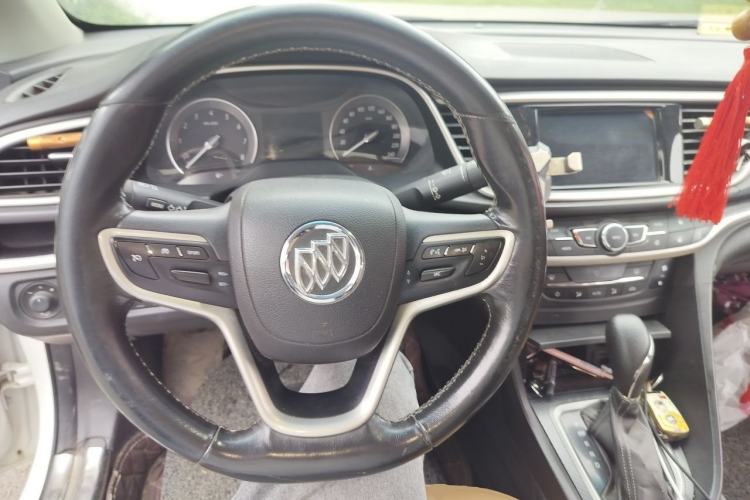 Used Buick GT 2018 18T Automatic Flagship Model Steering Wheel