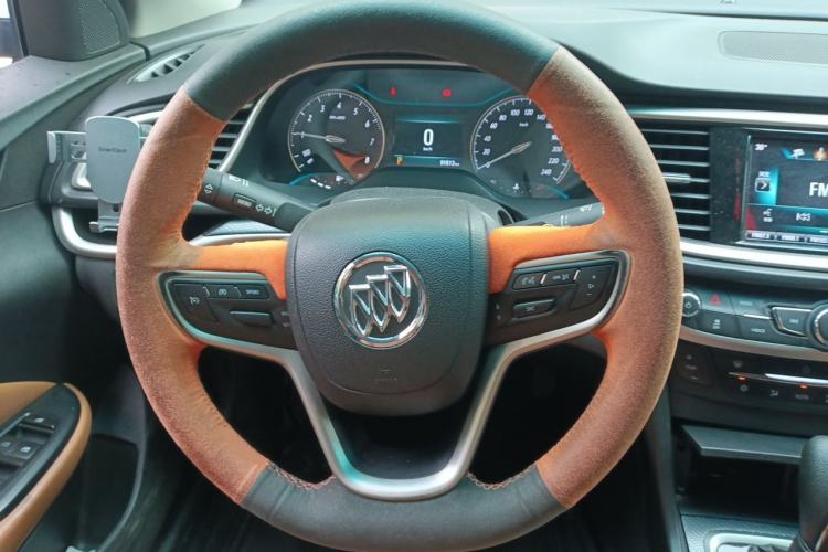 Used Buick GT 2018 18T Automatic Flagship Model Steering Wheel