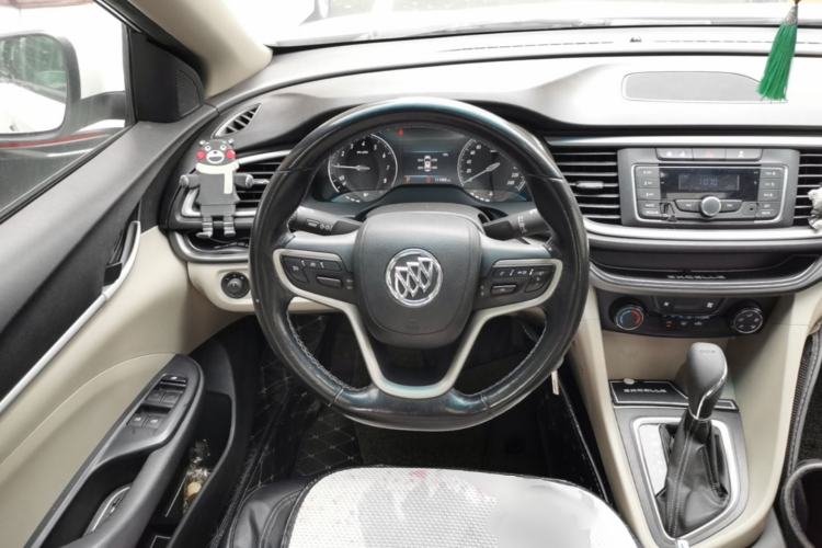 Used Buick GT 2018 15T Dual-Clutch Elite Model China V Standard Steering Wheel