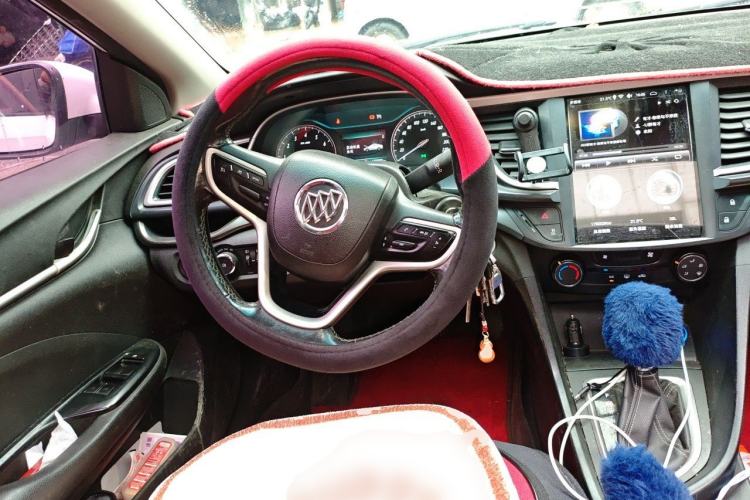 Used Buick GT 2018 18T Automatic Elite Model Steering Wheel