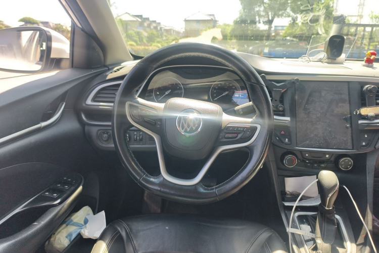 Used Buick GT 2018 18T Automatic Elite Model Steering Wheel