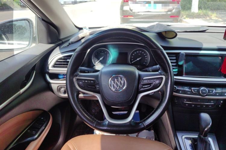 Used Buick GT 2018 18T Automatic Flagship Model Steering Wheel