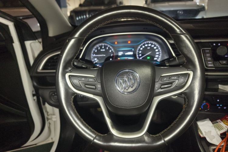 Used Buick GT 2018 18T Automatic Elite Model Steering Wheel