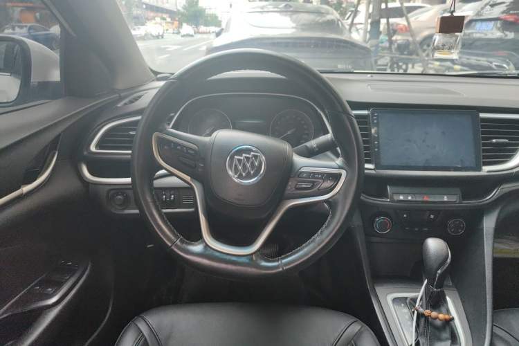 Used Buick GT 2018 18T Automatic Elite Model Steering Wheel