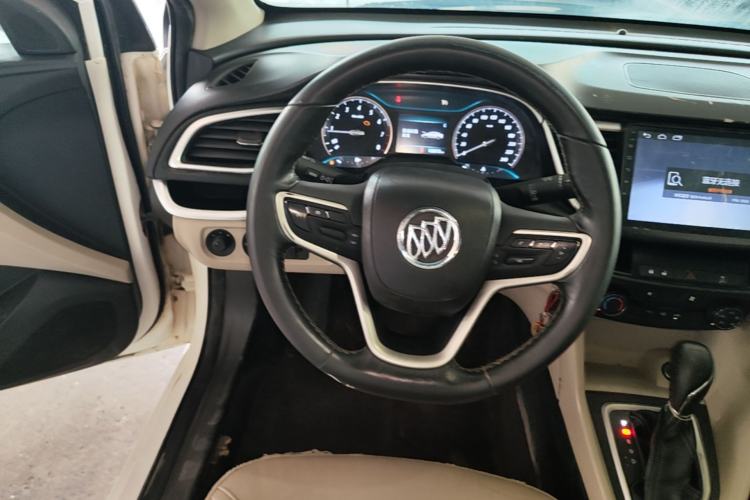 Used Buick GT 2018 15T Dual-Clutch Elite Model China V Standard Steering Wheel