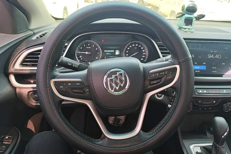 Used Buick GT 2018 18T Automatic Elite Model Steering Wheel