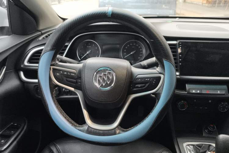 Used Buick GT 2018 18T Automatic Elite Model Steering Wheel