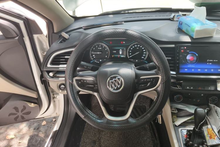 Used Buick GT 2018 15T Dual-Clutch Elite Model China V Standard Steering Wheel