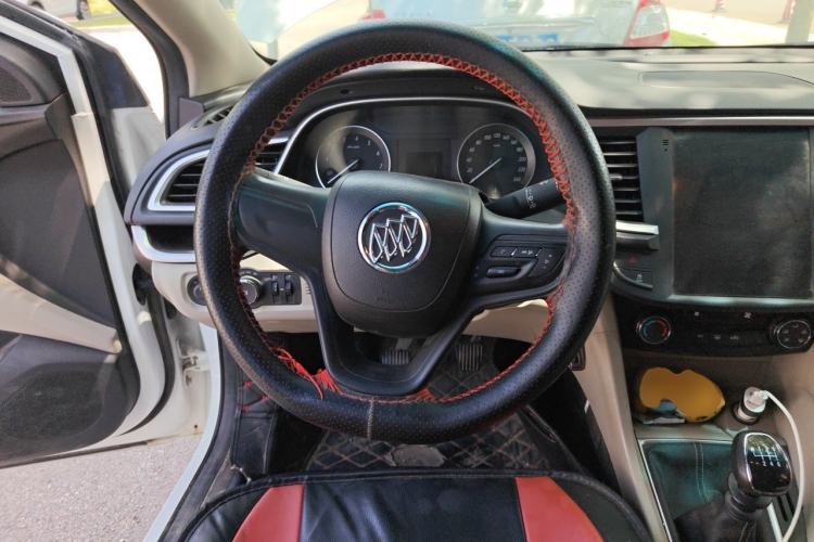 Used Buick GT 2018 15T Manual Entry-Level Version China V Standard Steering Wheel