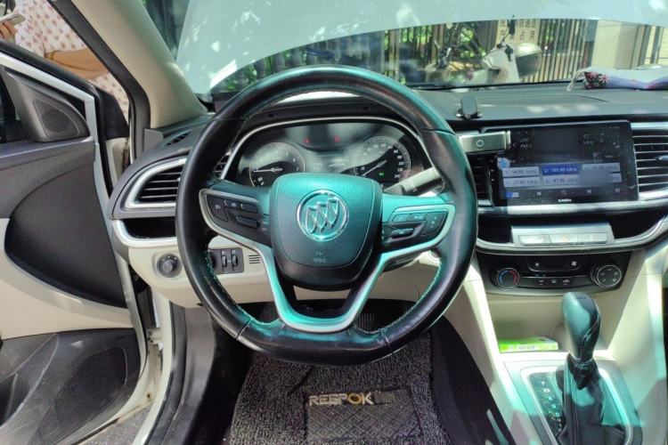 Used Buick GT 2018 15T Dual-Clutch Elite Model China V Standard Steering Wheel