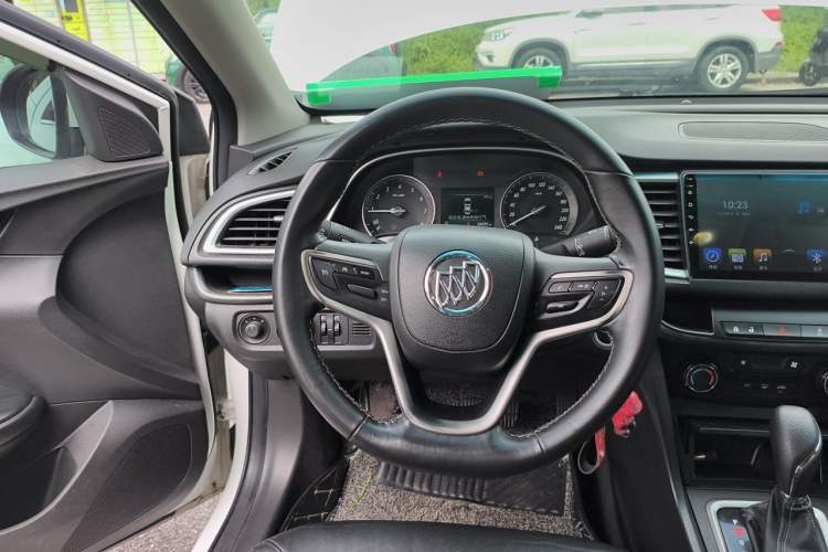 Used Buick GT 2018 18T Automatic Elite Model Steering Wheel