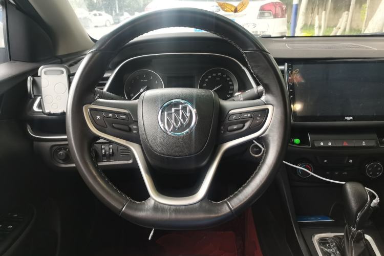 Used Buick GT 2018 18T Automatic Elite Model Steering Wheel