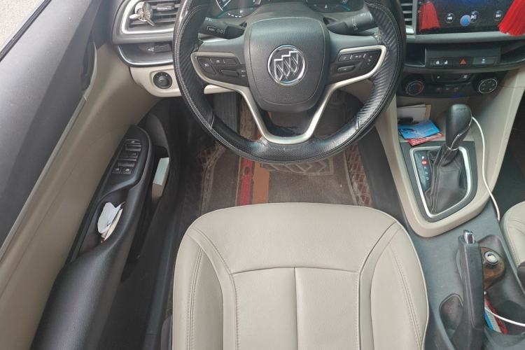Used Buick GT 2018 15T Dual-Clutch Elite Model China V Standard Steering Wheel