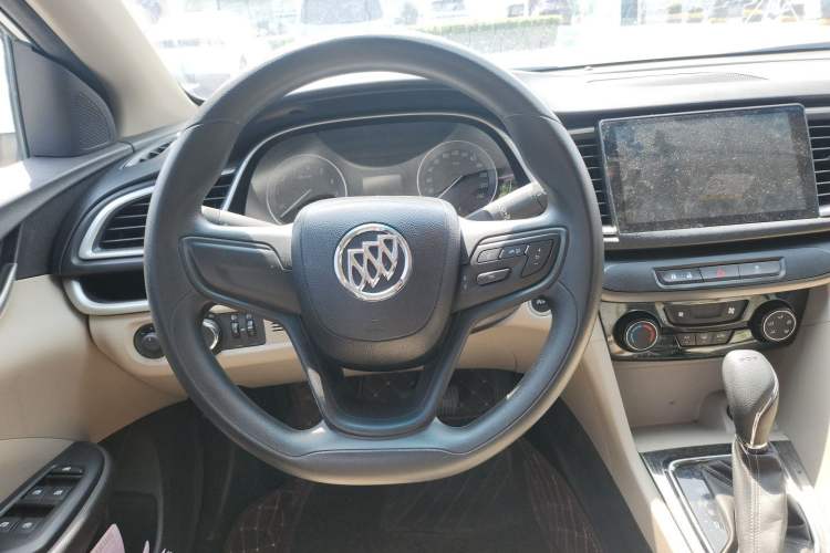 Used Buick GT 2018 15T Dual-Clutch Advanced Model China V Standard Steering Wheel