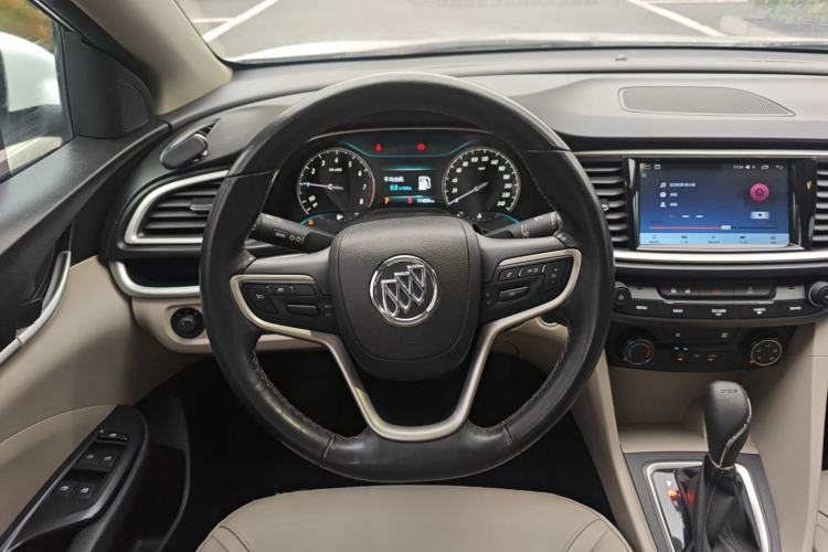 Used Buick GT 2018 15T Dual-Clutch Elite Model China V Standard Steering Wheel