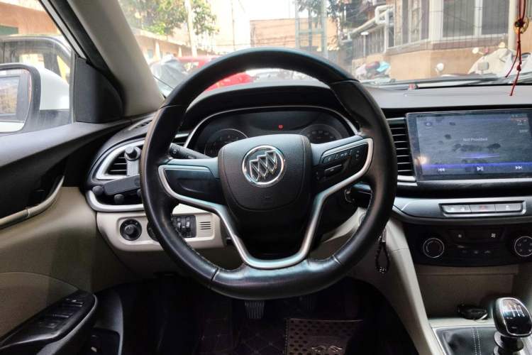 Used Buick GT 2018 15T Manual Elite Version China V Standard Steering Wheel