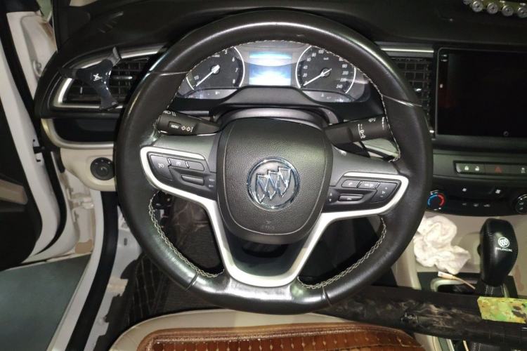 Used Buick GT 2018 15T Dual-Clutch Elite Model China V Standard Steering Wheel