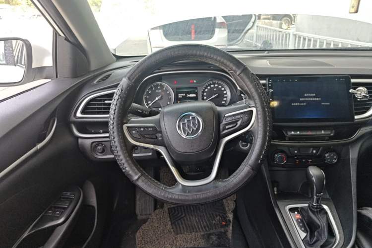 Used Buick GT 2018 18T Automatic Elite Model Steering Wheel