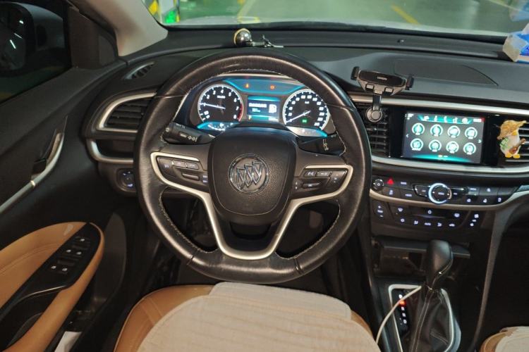 Used Buick GT 2018 18T Automatic Flagship Model Steering Wheel