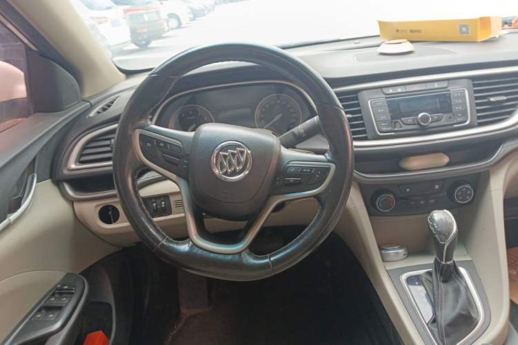 Used Buick GT 2018 15T Dual-Clutch Elite Model China V Standard Steering Wheel
