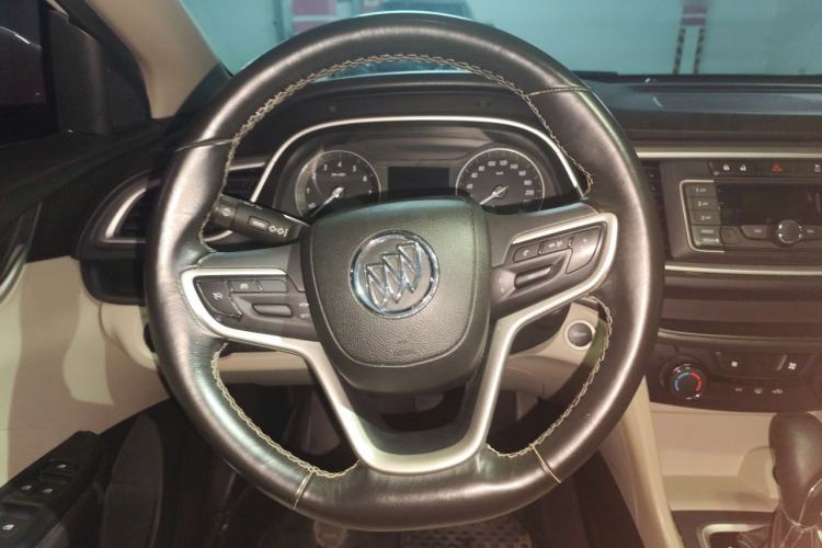 Used Buick GT 2018 15T Dual-Clutch Elite Model China V Standard Steering Wheel