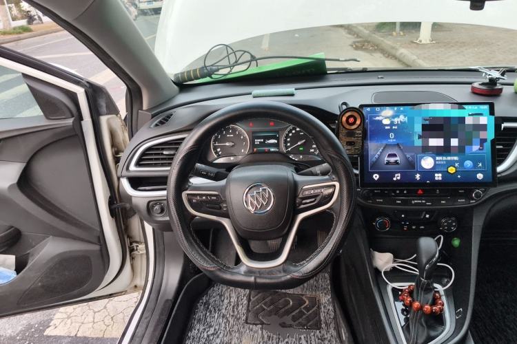 Used Buick GT 2018 18T Automatic Elite Model Steering Wheel