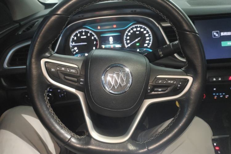 Used Buick GT 2018 18T Automatic Elite Model Steering Wheel
