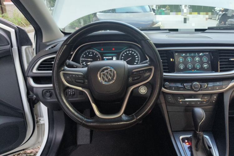Used Buick GT 2018 18T Automatic Flagship Model Steering Wheel