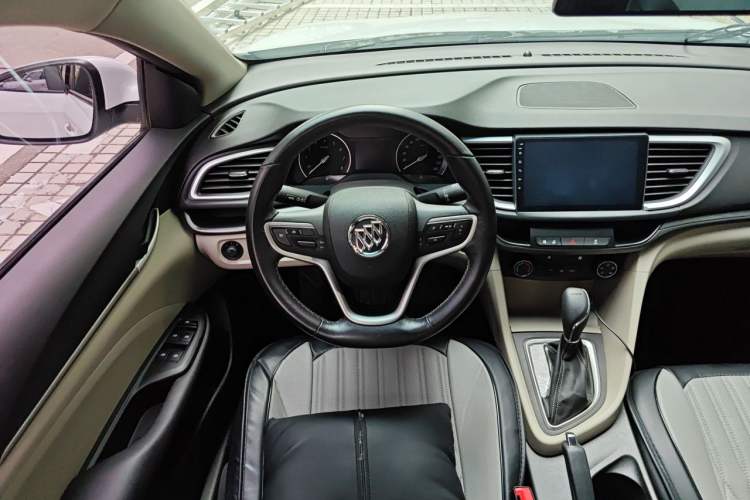 Used Buick GT 2018 15T Dual-Clutch Elite Model China V Standard Steering Wheel