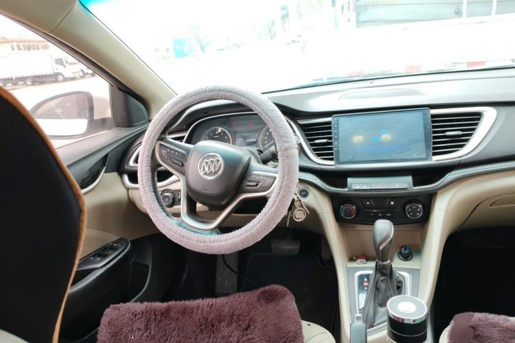 Used Buick GT 2018 15T Dual-Clutch Elite Model China V Standard Steering Wheel