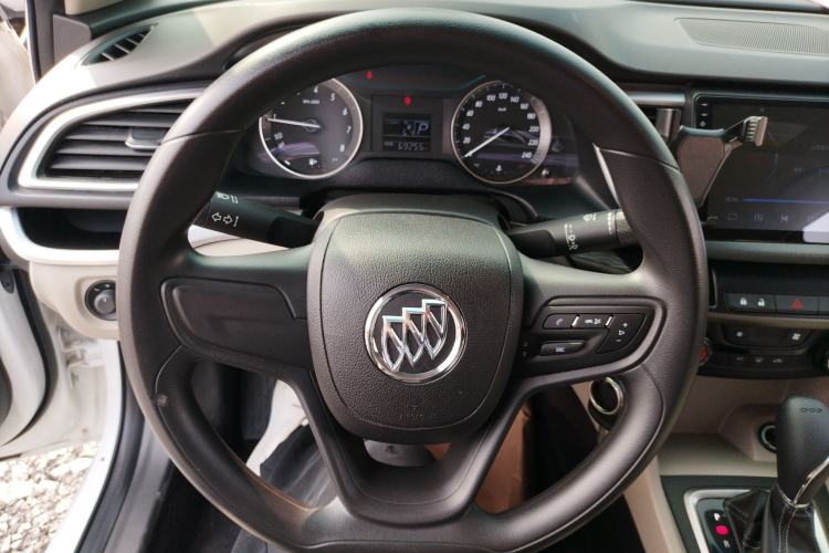 Used Buick GT 2018 15T Dual-Clutch Advanced Model China V Standard Steering Wheel