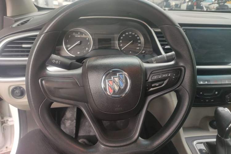 Used Buick GT 2018 15T Dual-Clutch Advanced Model China V Standard Steering Wheel