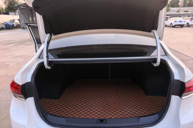 Used Buick GT 2018 15T Manual Elite Version China V Standard Trunk
