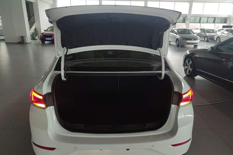 Used Buick GT 2018 15T Dual-Clutch Elite Model China V Standard Trunk