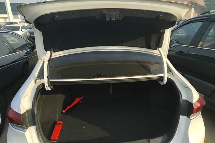 Used Buick GT 2018 15T Dual-Clutch Elite Model China V Standard Trunk