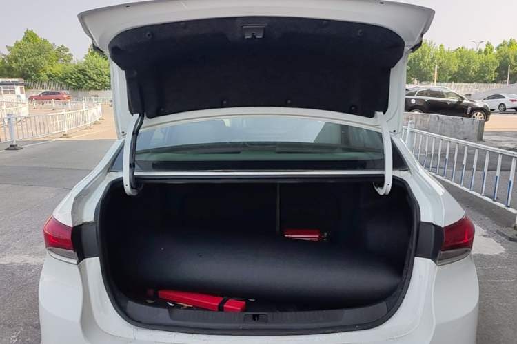 Used Buick GT 2018 15T Manual Elite Version China V Standard Trunk